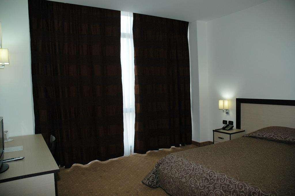 Fieri Hotel Fier Cameră foto